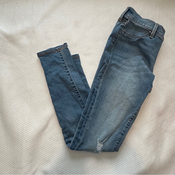 Old Navy Girls Blue Jeans - Picture 6 of 8